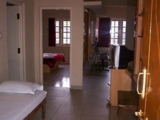Rn Holidays Hotel Ооти Екстериор снимка