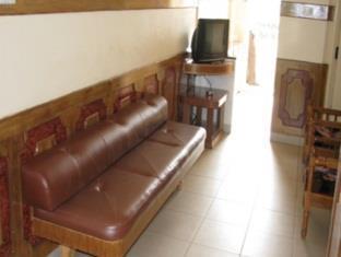 Rn Holidays Hotel Ооти Екстериор снимка